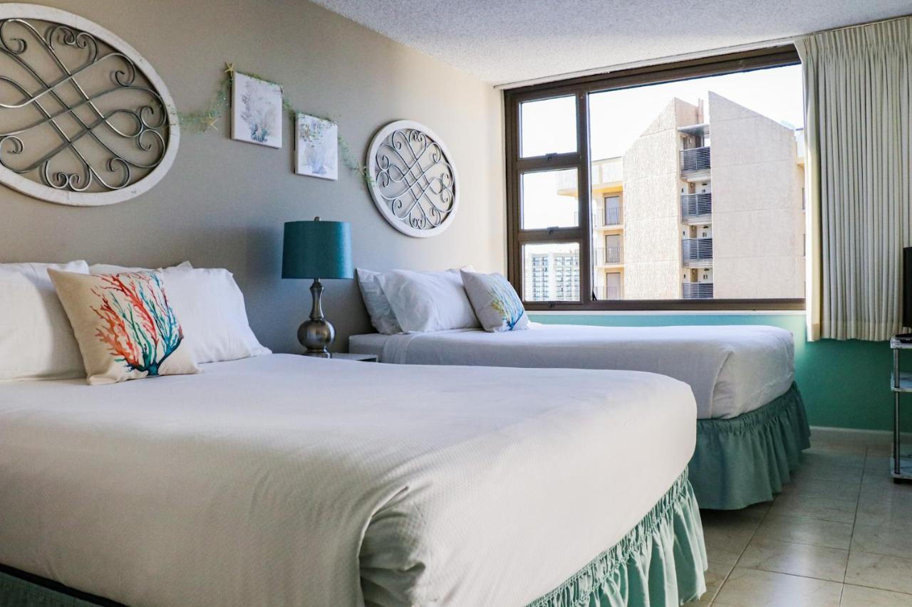 The Makai Suite At The Waikiki Banyan Хонолулу Екстериор снимка