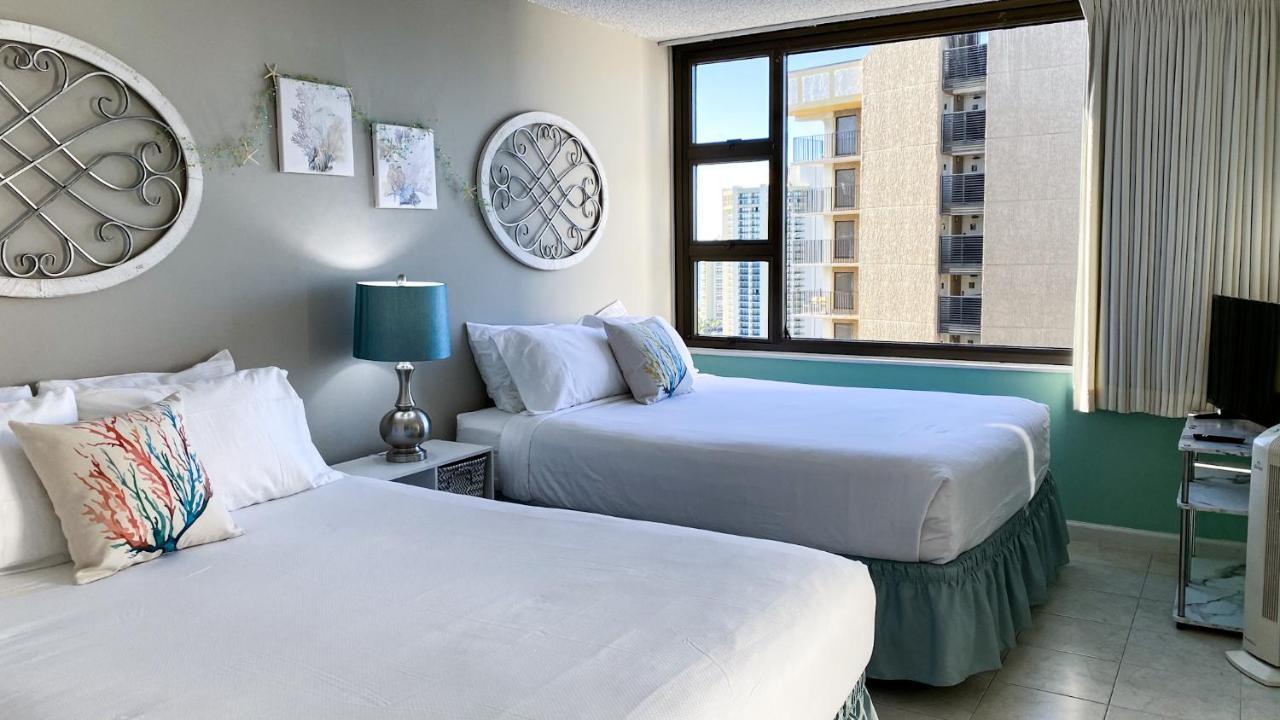 The Makai Suite At The Waikiki Banyan Хонолулу Екстериор снимка