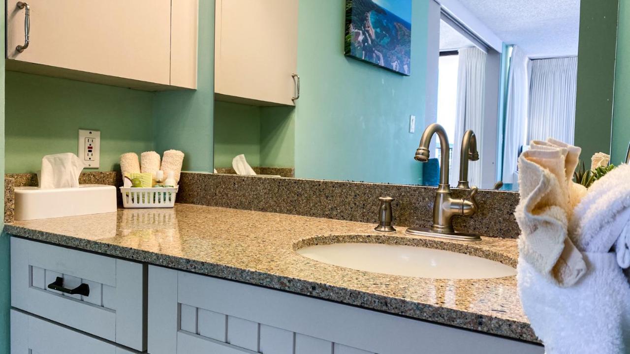 The Makai Suite At The Waikiki Banyan Хонолулу Екстериор снимка